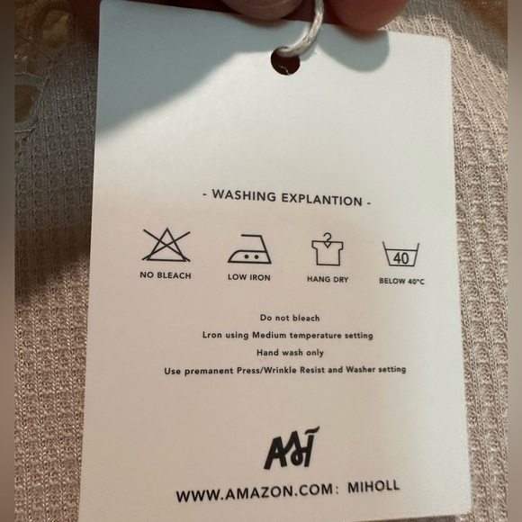 Amazon Brand Small Blush Color - Laced Long Sleeves - Picture 4 of 4